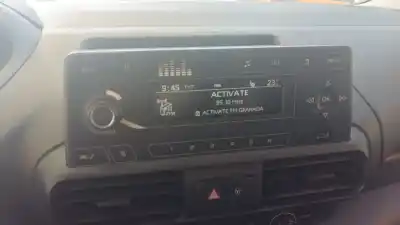 İkinci el araba yedek parçası SES SISTEMI / RADYO CD için PEUGEOT RIFTER  OEM IAM referansları 98345769ZD  