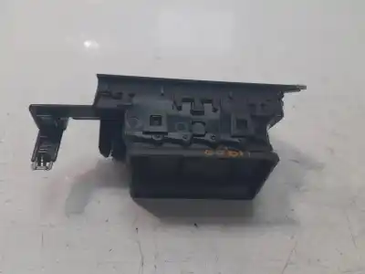 Автозапчастина б/у аератор для renault captur ii techno посилання на oem iam 687508890r  