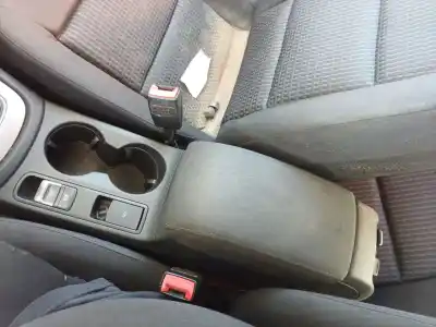 Peça sobressalente para automóvel em segunda mão APOIO DE BRAÇO CONSOLA CENTRAL por AUDI Q3 (8UG) Base Referências OEM IAM 8U0864207L  
