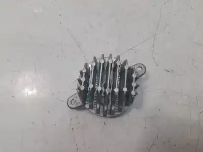 Pezzo di ricambio per auto di seconda mano LAMPADINE per TOYOTA COROLLA RANCHERA FAMILIAR (_E21_) 2.0 HYBRID (MZEH12) Riferimenti OEM IAM B119599A  