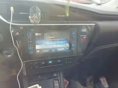Автозапчасти б/у МНОГОФУНКЦИОНАЛЬНЫЙ ДИСПЛЕЙ за TOYOTA AURIS (_E18_) 1.8 HYBRID (ZWE186_) ссылки OEM IAM 8614002360  