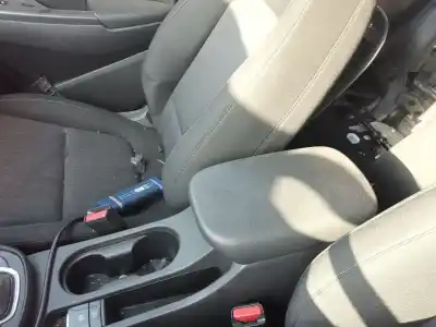Peça sobressalente para automóvel em segunda mão APOIO DE BRAÇO CONSOLA CENTRAL por HYUNDAI KONA (OS, OSE, OSI) 1.6 GDI HYBRID Referências OEM IAM 84660J9000TRY  