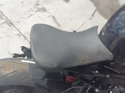 Piesă de schimb auto la mâna a doua SCAUNUL DIN FAȚÃ PARTEA DREAPTÃ pentru BMW S S 1000 RR (2R99) Referințe OEM IAM 52538569714  
