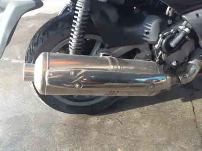 Pièce détachée automobile d'occasion SILENCIEUX ARRIERE pour PIAGGIO BEVERLY BEVERLY 500 CRUISER (M34) Références OEM IAM 8733145  