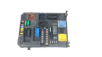 İkinci el araba yedek parçası RÖLE/SIGORTA KUTUSU için PEUGEOT 3008 Allure OEM IAM referansları 9819851280  