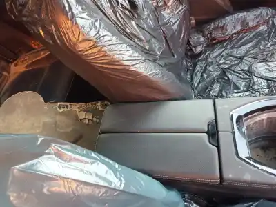 Recambio de automóvil de segunda mano de APOYABRAZOS CENTRAL para RENAULT AUSTRAL TECHNO referencias OEM IAM 969207238R  