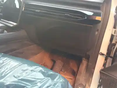 Recambio de automóvil de segunda mano de GUANTERA para RENAULT AUSTRAL TECHNO referencias OEM IAM 685007097R  