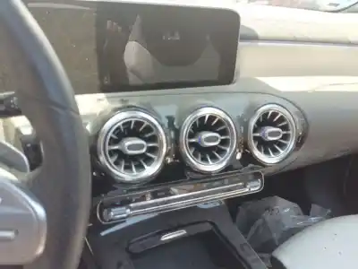 Piesă de schimb auto la mâna a doua GRILA AER pentru MERCEDES-BENZ CLA (C118) CLA 200 4-MATIC (118.388) Referințe OEM IAM 1778309100  