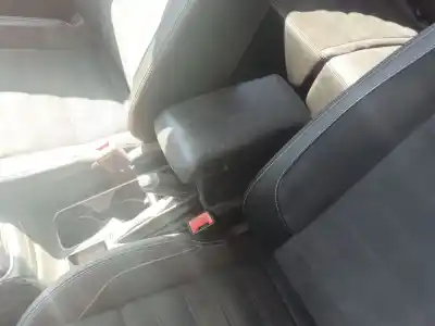 Recambio de automóvil de segunda mano de APOYABRAZOS CENTRAL para FORD ECOSPORT  referencias OEM IAM GN15A045B55B  