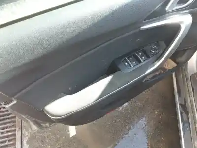 Pezzo di ricambio per auto di seconda mano interruttore alzacristalli anteriore sinistro per kia xceed (cd) 1.0 t-gdi riferimenti oem iam 93570j7000