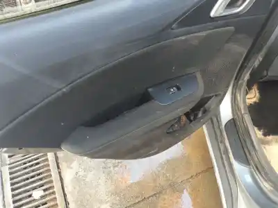 Pezzo di ricambio per auto di seconda mano comandi alzacristalli posteriore sinistro per kia xceed (cd) 1.0 t-gdi riferimenti oem iam 93590j7050
