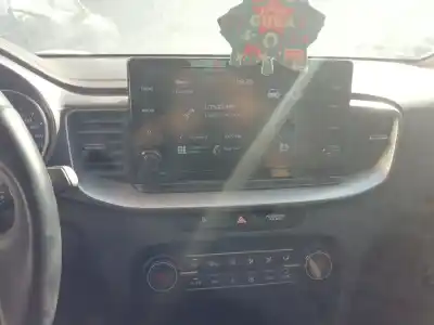 Peça sobressalente para automóvel em segunda mão DISPLAY GPS / MULTIMÍDIA por KIA XCEED (CD)  Referências OEM IAM 96160J7515WK  