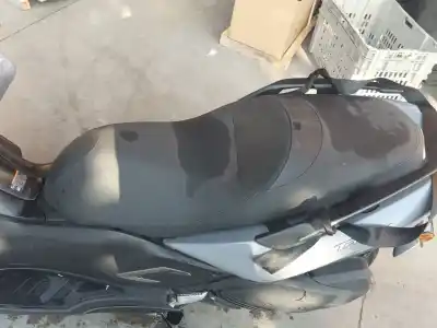 Tweedehands auto-onderdeel rechter voorstoel voor yamaha tricity tricity 300 (sh16) oem iam-referenties bx9f47300100