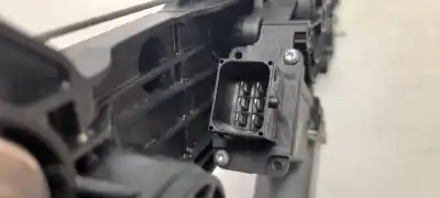 Peça sobressalente para automóvel em segunda mão elevador de vidros traseiro direito por jeep avenger altitude referências oem iam 52232933  