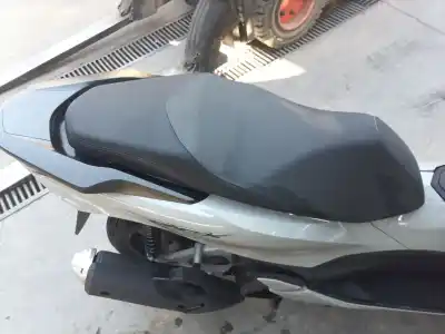 Second-hand car spare part right front seat for honda pcx pcx 125 (jk05) oem iam references 77200k1zj10zc
