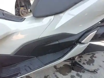 Second-hand car spare part decorative moulding for honda pcx pcx 125 (jk05) oem iam references 64321k1zj10za