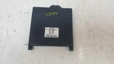 Peça sobressalente para automóvel em segunda mão Caixa De Fusíveis E Relés por TOYOTA AURIS (_E18_) 1.8 HYBRID (ZWE186_) Referências OEM IAM 8922102480  