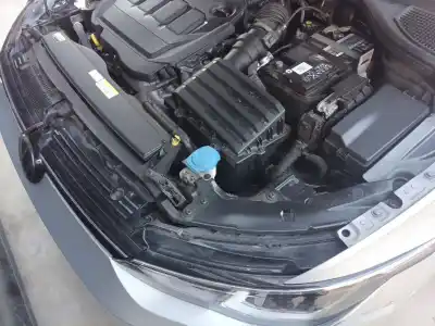 Peça sobressalente para automóvel em segunda mão depósito do limpa vidros por volkswagen golf viii variant (cg5) 2.0 tdi referências oem iam 5wa955453a