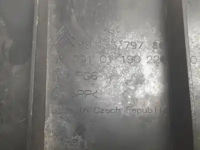 Peça sobressalente para automóvel em segunda mão moldagem por citroen c3 feel referências oem iam 9813379780 107076160 , ci3281940 