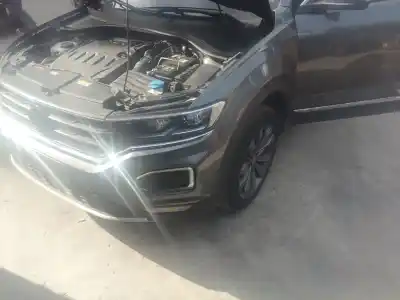 Peça sobressalente para automóvel em segunda mão charrió / suporte de eixo dianteiro por volkswagen t-roc (a11, d11) 2.0 tdi referências oem iam 5wa199315f Peça sobressalente para automóvel em segunda mão charrió / suporte de eixo dianteiro por volkswagen t-roc (a11, d11) 2.0 tdi referências oem iam 5wa199315f