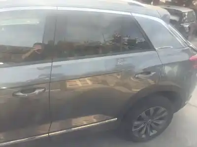 Peça sobressalente para automóvel em segunda mão porta do automóvel traseira esquerda por volkswagen t-roc (a11, d11) 2.0 tdi referências oem iam 2ga833051ah Peça sobressalente para automóvel em segunda mão porta do automóvel traseira esquerda por volkswagen t-roc (a11, d11) 2.0 tdi referências oem iam 2ga833051ah