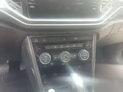 Peça sobressalente para automóvel em segunda mão interruptor 4 piscas - emergência por volkswagen t-roc (a11, d11) 2.0 tdi referências oem iam 2ga953509ecu Peça sobressalente para automóvel em segunda mão interruptor 4 piscas - emergência por volkswagen t-roc (a11, d11) 2.0 tdi referências oem iam 2ga953509ecu