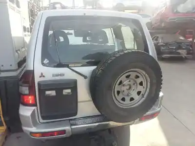 Автозапчасти б/у задняя дверь за mitsubishi montero iii (v7_w, v6_w) 3.2 di-d (v68w, v78w) ссылки oem iam mr592561