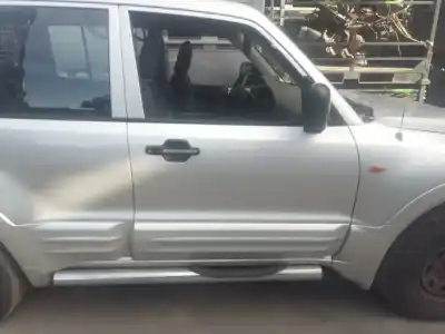 Автозапчасти б/у дверь передняя правая за mitsubishi montero iii (v7_w, v6_w) 3.2 di-d (v68w, v78w) ссылки oem iam 5700a900
