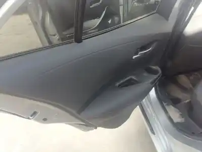 Peça sobressalente para automóvel em segunda mão elevador de vidros traseiro esquerdo por toyota corolla fastback (_e21_) 1.8 hybrid (zwe211) referências oem iam 6984002682