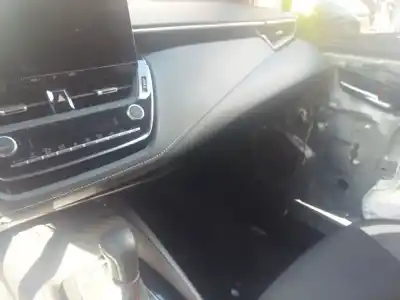 Peça sobressalente para automóvel em segunda mão porta luvas por toyota corolla fastback (_e21_) 1.8 hybrid (zwe211) referências oem iam 5555002520c0