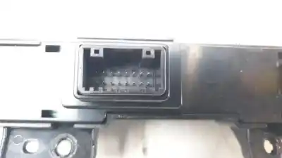 Second-hand car spare part hazard warning lights for kia stonic (yb) 1.0 t-gdi eco-dynamics+ oem iam references 93790h8011  