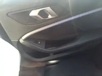 Pezzo di ricambio per auto di seconda mano comando alzacristalli posteriori destro per bmw 1 (f40) 118 d riferimenti oem iam 61317950756