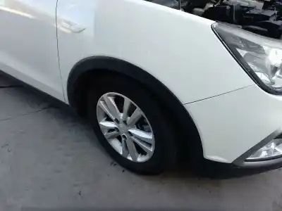 Автозапчастина б/у праве передне крило для ssangyong xlv suv e-xgi 160 посилання на oem iam 7952035000