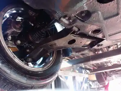 Автозапчастина б/у передній правий нижний рычаг підвіски для ssangyong xlv suv e-xgi 160 посилання на oem iam 4452035000