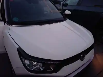 Автозапчастина б/у капок для ssangyong xlv suv e-xgi 160 посилання на oem iam 6101135003