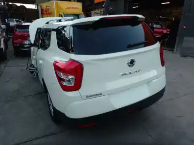 Автозапчастина б/у замок багажника / ворот для ssangyong xlv suv e-xgi 160 посилання на oem iam 7141035001