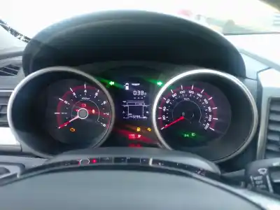 Автозапчастина б/у панель інструментів для ssangyong xlv suv e-xgi 160 посилання на oem iam 8021035030