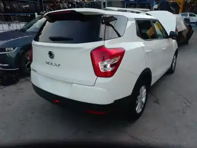 Pièce détachée automobile d'occasion pare-chocs arrière pour ssangyong xlv suv e-xgi 160 références oem iam 7881135601  