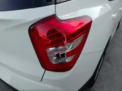 Tweedehands auto-onderdeel rechter achterlamp voor ssangyong xlv suv e-xgi 160 oem iam-referenties 8360235500  