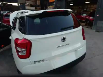 Автозапчастина б/у загальні двері для ssangyong xlv suv e-xgi 160 посилання на oem iam 6401135500