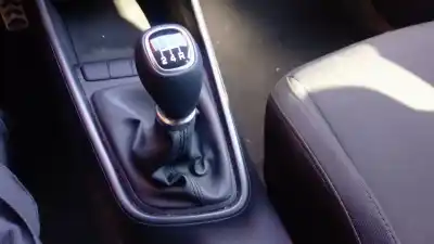 Second-hand car spare part gear lever for hyundai bayon 1.2 mpi 79 cv maxx (2024) oem iam references 43700q0100nnb