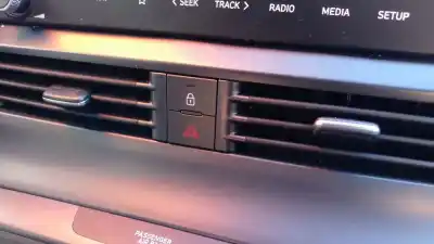 Second-hand car spare part HAZARD WARNING LIGHTS for HYUNDAI BAYON  OEM IAM references 93790Q0000  