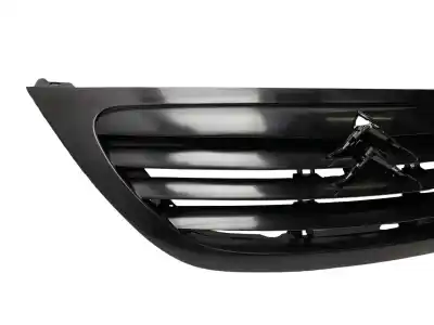 Second-hand car spare part front grille for citroen c3 1.4 16v oem iam references 7804l0 107072405 , ci3202001 , 5141500 107072405