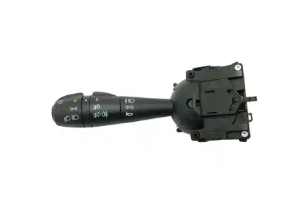 Peça sobressalente para automóvel em segunda mão COMUTADOR DE PISCAS  por DACIA DUSTER  Referências OEM IAM 8201167988  EPERE001