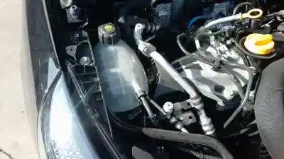 Peça sobressalente para automóvel em segunda mão depósito de expansão por renault clio v referências oem iam 217108864r