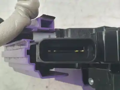 Second-hand car spare part rear right door lock for ssangyong korando (c300) 1.5 oem iam references 7132037000