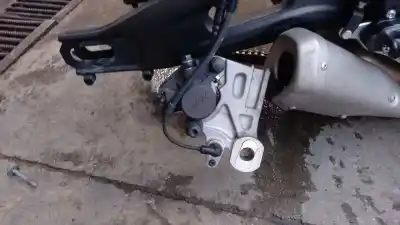 Peça sobressalente para automóvel em segunda mão pinça de travão traseira direita por yamaha yzf-r yzf- r7 referências oem iam 2dr2580w0000