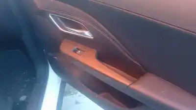 Peça sobressalente para automóvel em segunda mão botão / interruptor elevador vidro dianteiro direito por mg zs 1.5 hybrid+ referências oem iam 11270688