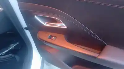 Peça sobressalente para automóvel em segunda mão botão / interruptor elevador vidro traseiro direito por mg zs 1.5 hybrid+ referências oem iam 11270688