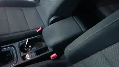 Second-hand car spare part CENTER ARMREST for VOLKSWAGEN TOURAN (5T1) 2.0 TDI OEM IAM references 5TA864207B  